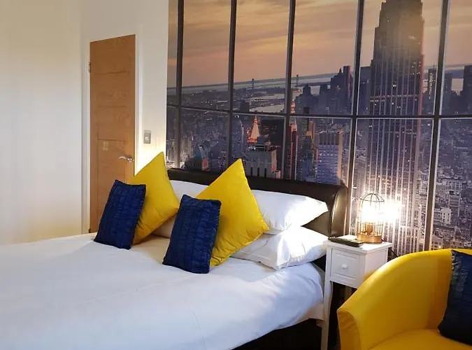 The New Yorker Mini Parking Available