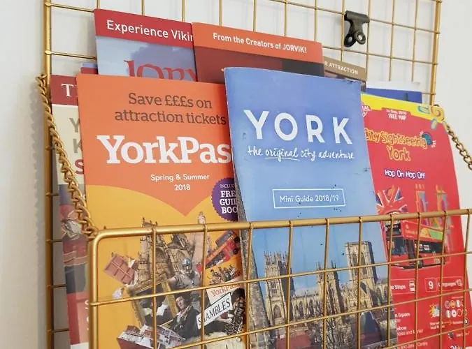 The New Yorker Mini Parking Available Apartman *