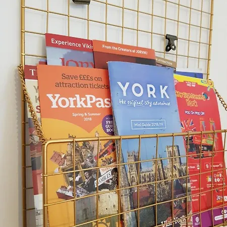 The New Yorker Mini Parking Available Lägenhet *